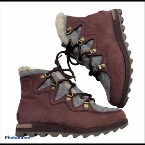 Sorel womens Alpine boots